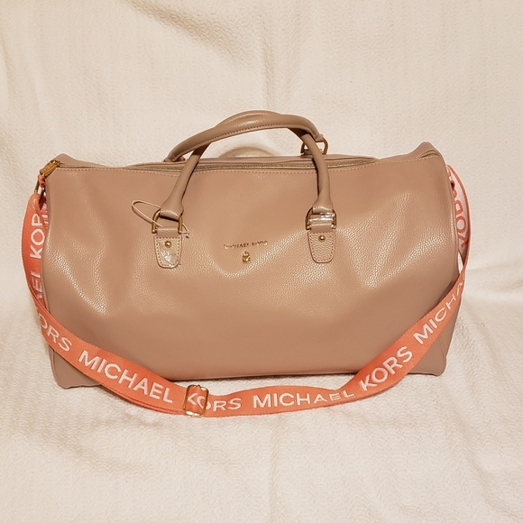Michael Kors Weekender Duffle Bag - Picture 3 of 8